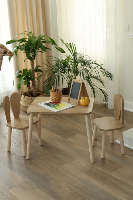 Hanah Home Bunny Two Chair Set - Marrón